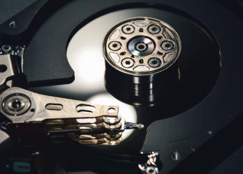 電腦達人養成計畫 7-3：近代磁碟介面發展 (SCSI、IDE 與 ATA)